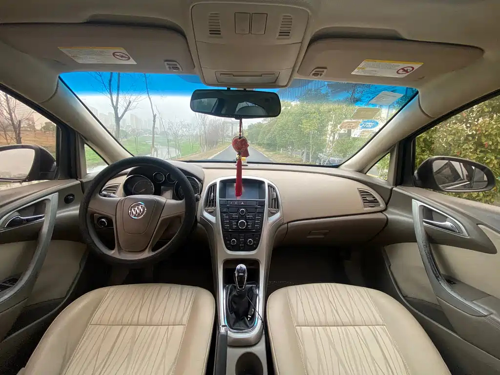 BUICK EXCELLE 2013