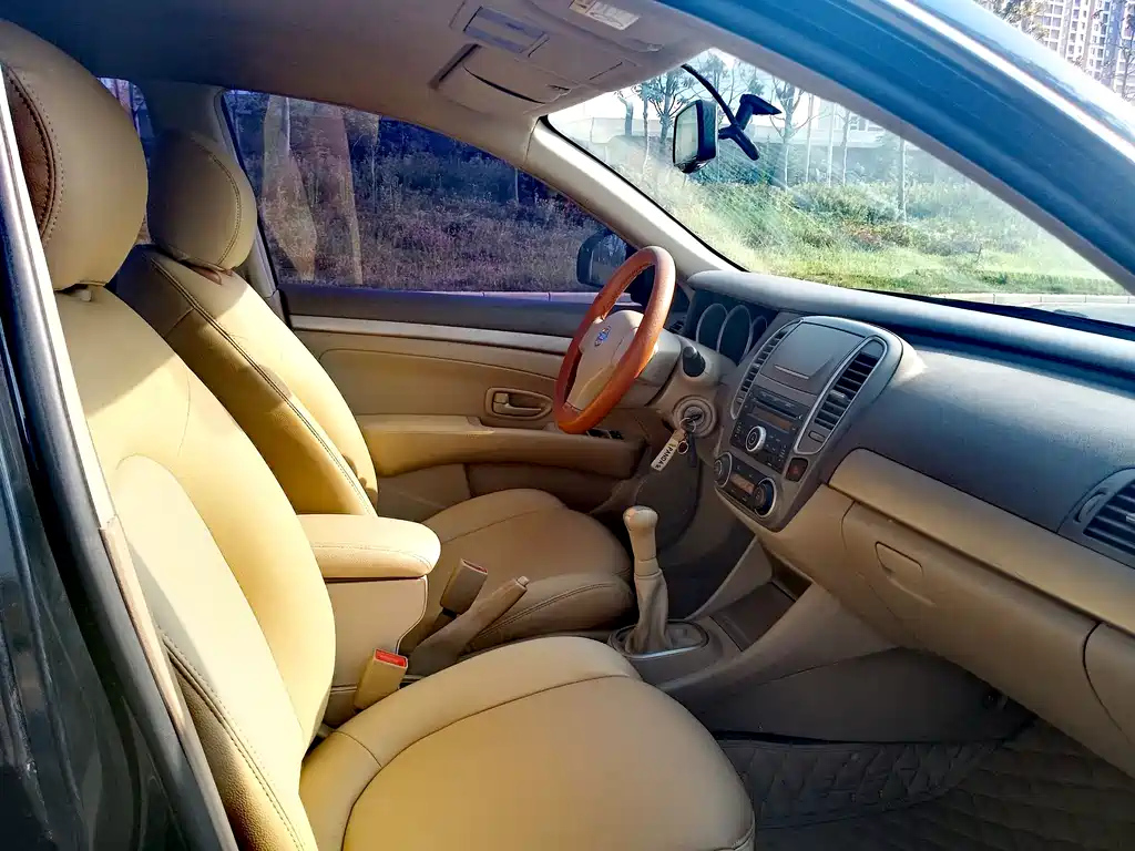 NISSAN SYLPHY 2016