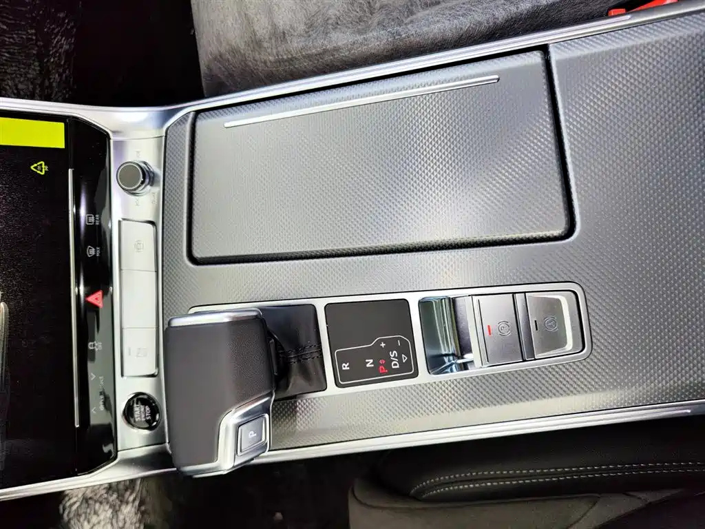 AUDI A6L 2024