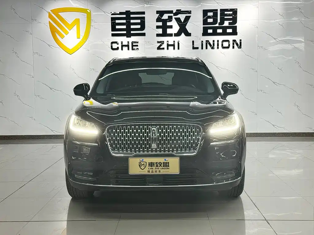 LINCOLN ADVENTURER 2020
