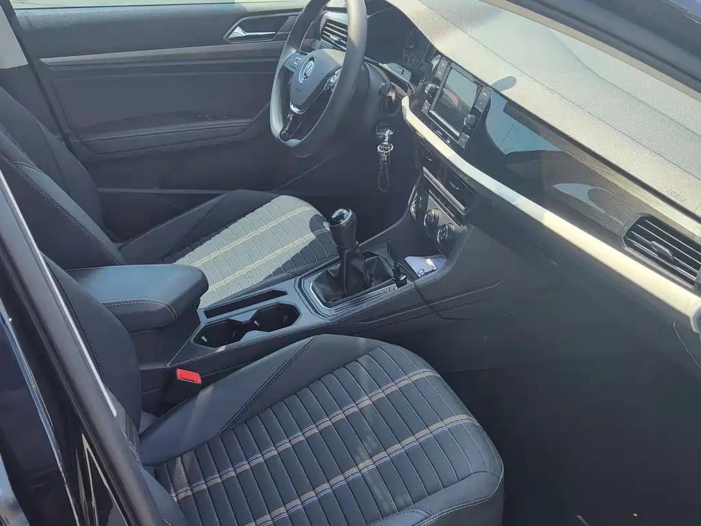 VOLKSWAGEN LAVIDA 2019