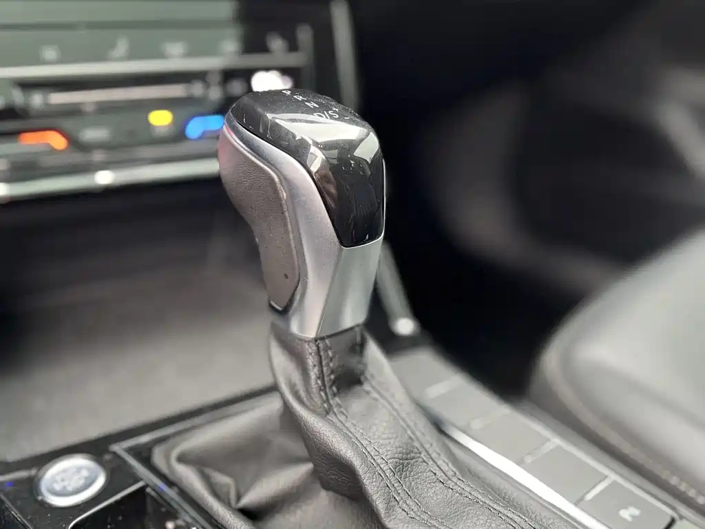 VOLKSWAGEN PASSAT 2022