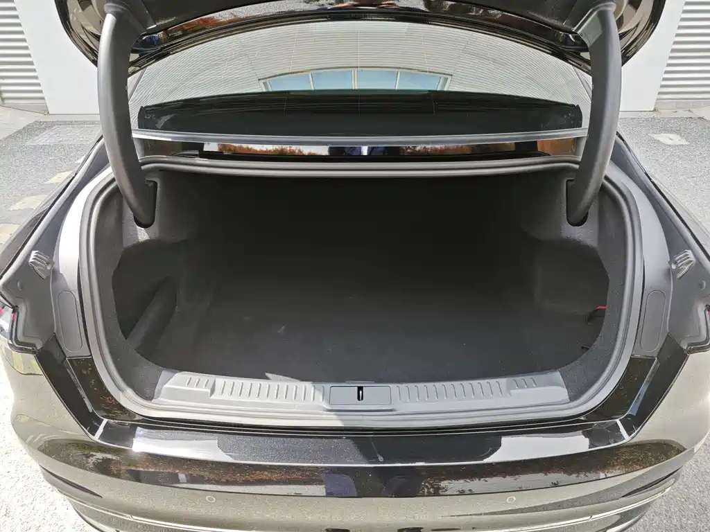 LINCOLN Z 2023