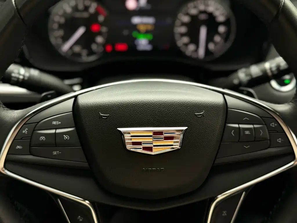 CADILLAC XT5 2020