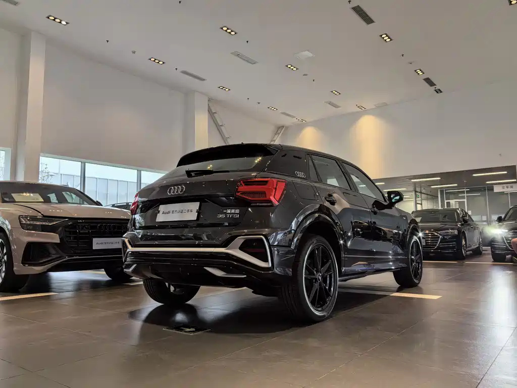 AUDI Q2L 2023