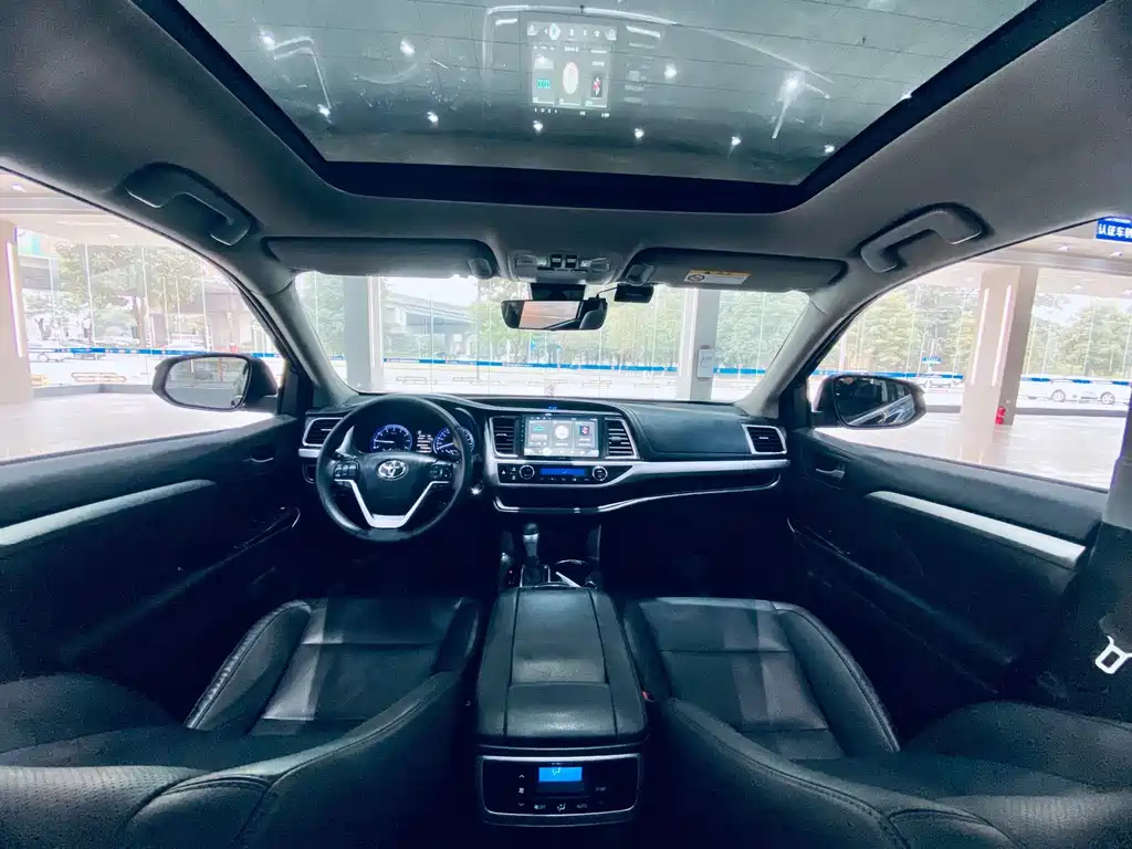 TOYOTA HIGHLANDER 2018