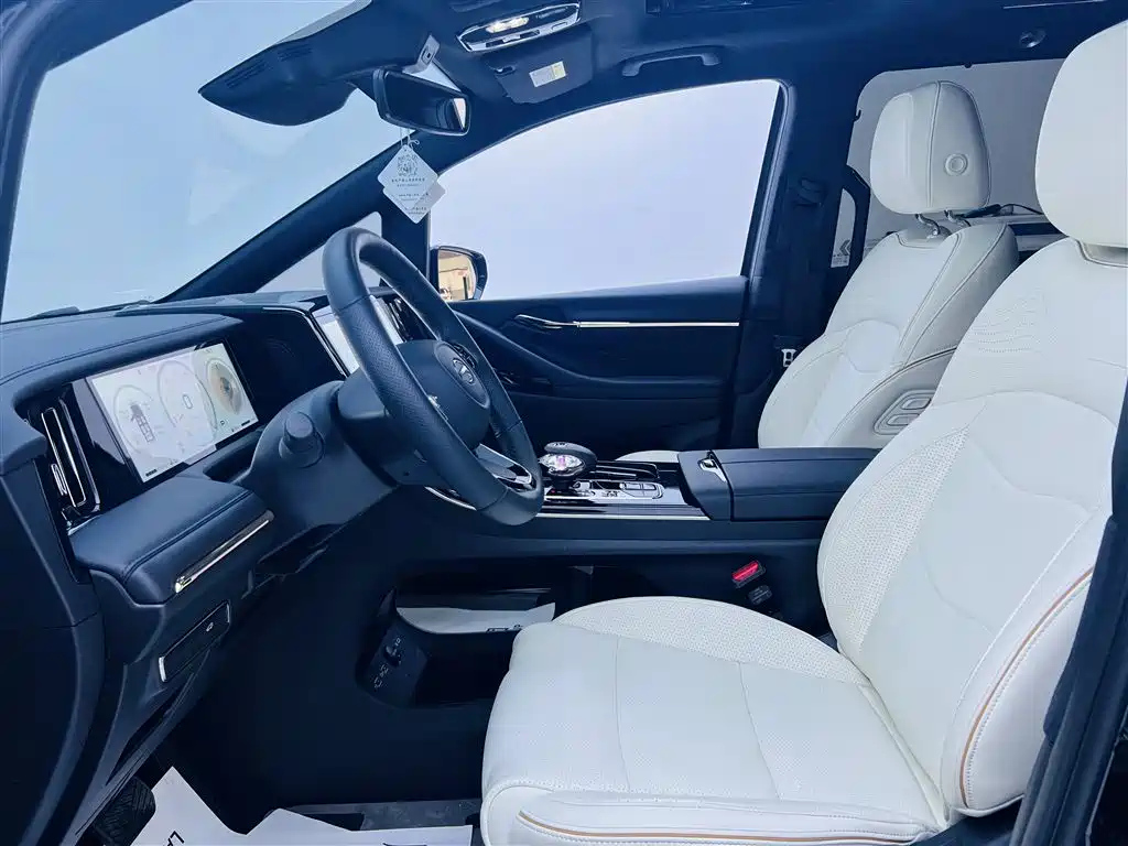TRUMPCHI M8 2023