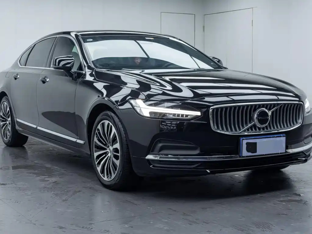 VOLVO S90 2022