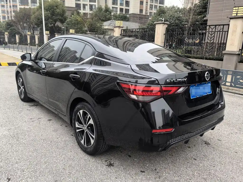 NISSAN SYLPHY 2022