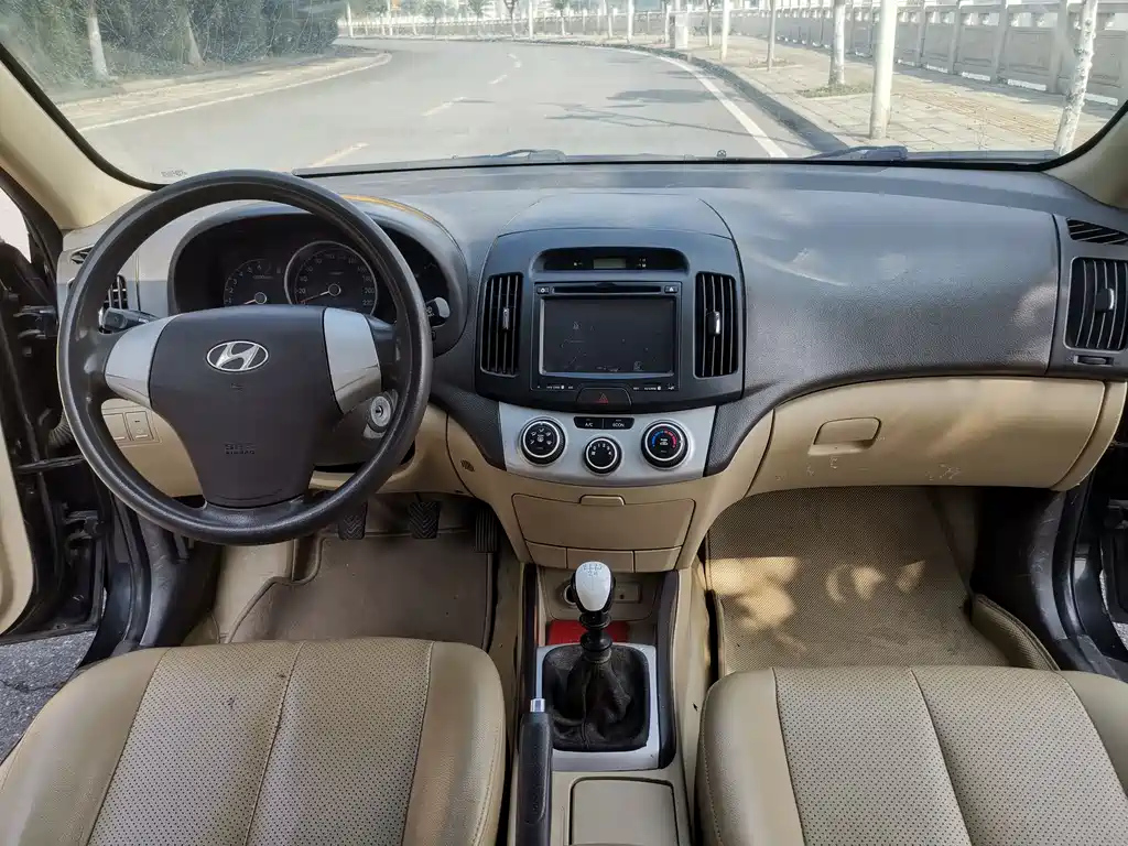 HYUNDAI CELESTA 2009