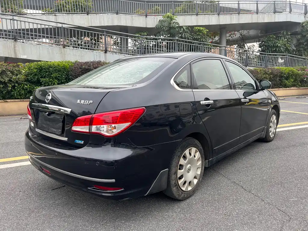 NISSAN SYLPHY 2014