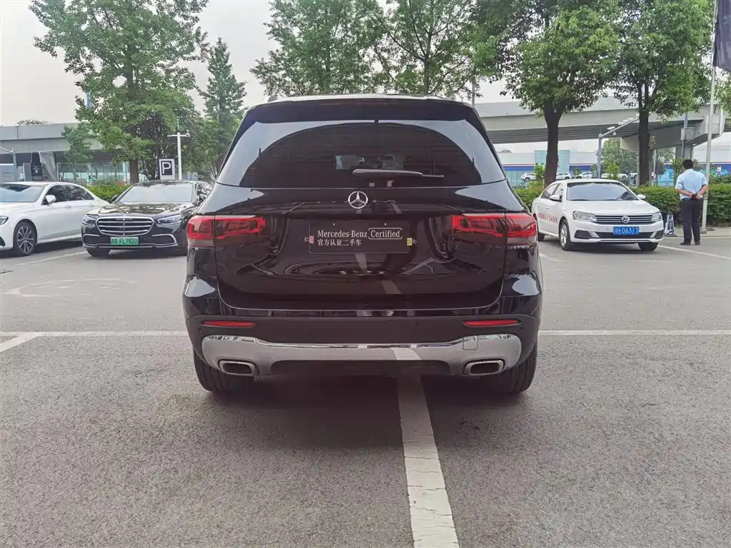 MERCEDES BENZ GLB 2021
