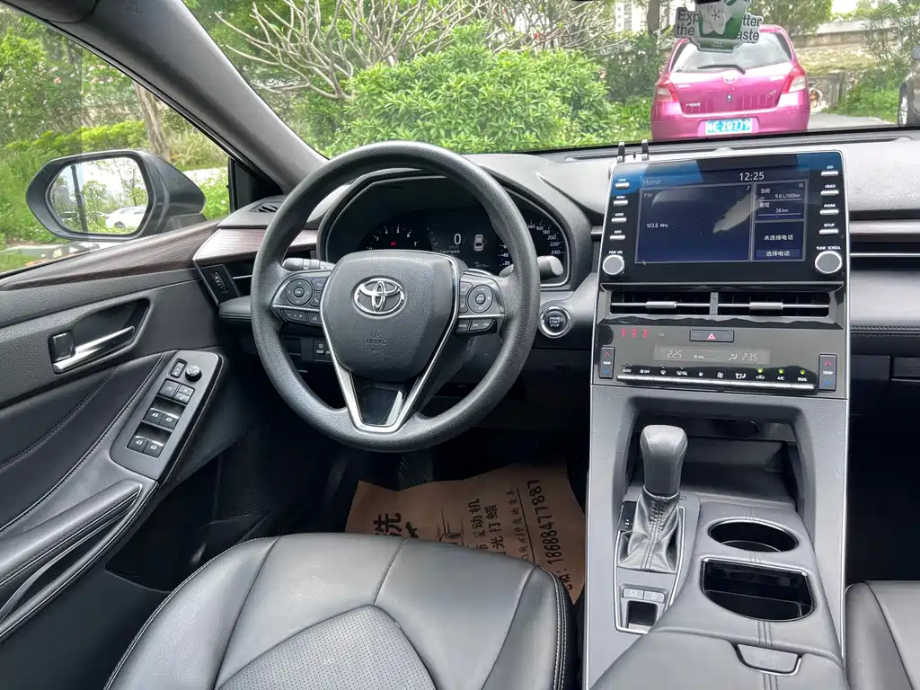 TOYOTA AVALON 2020
