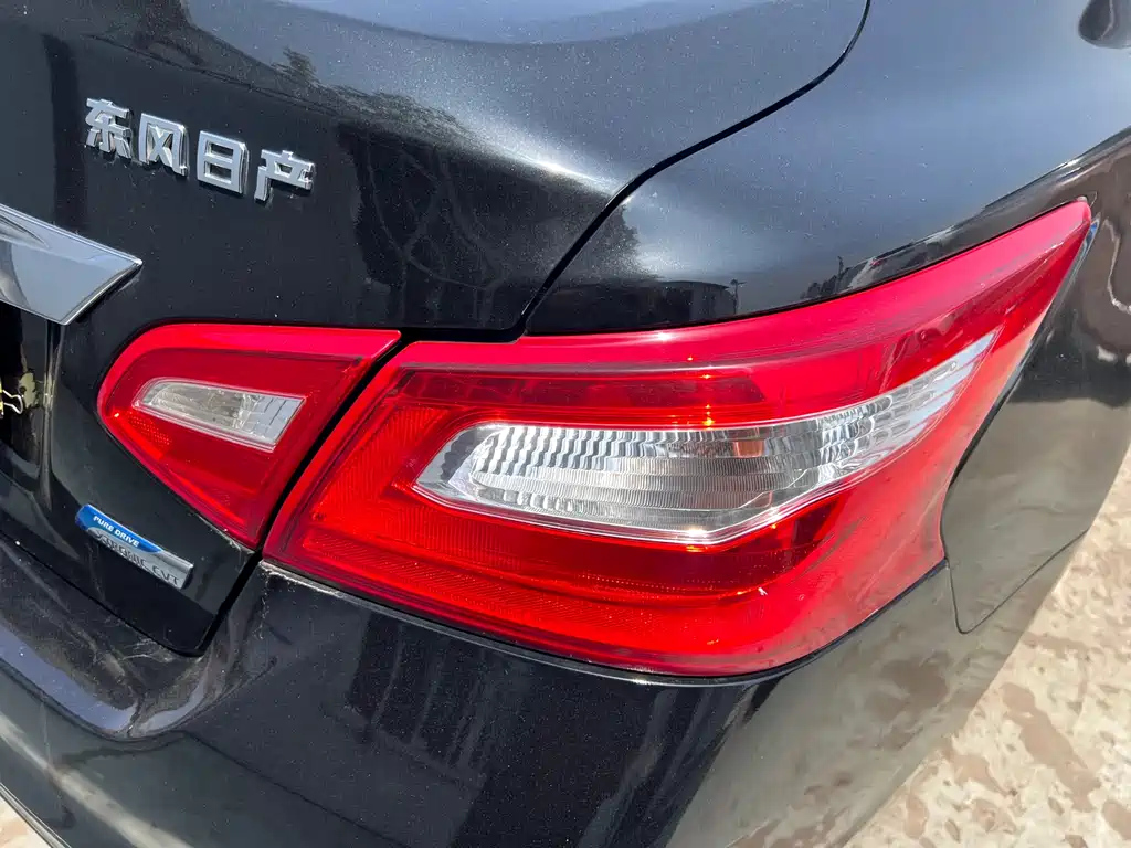 NISSAN TEANA 2019