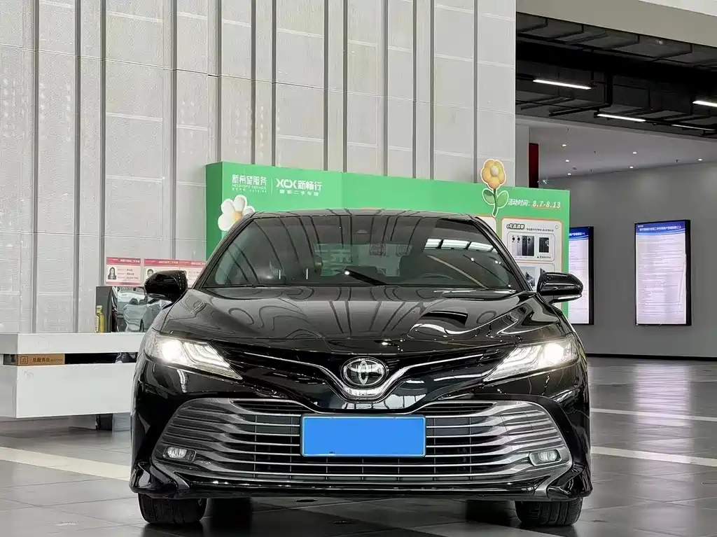 TOYOTA CAMRY 2019