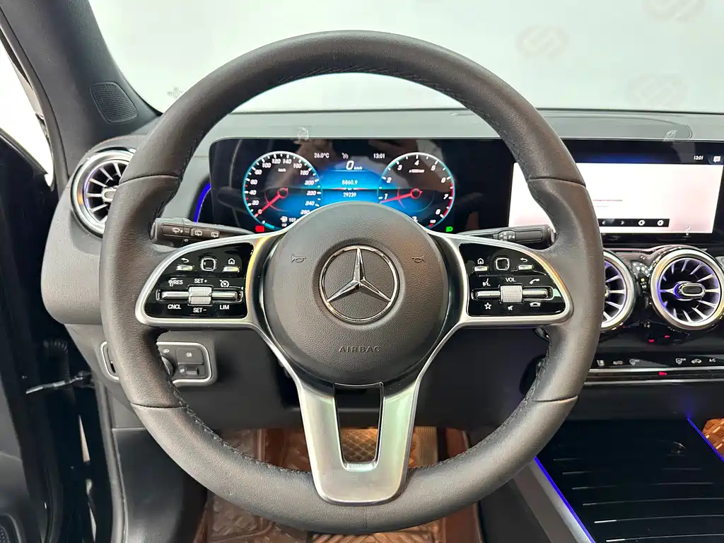 MERCEDES BENZ GLB 2022
