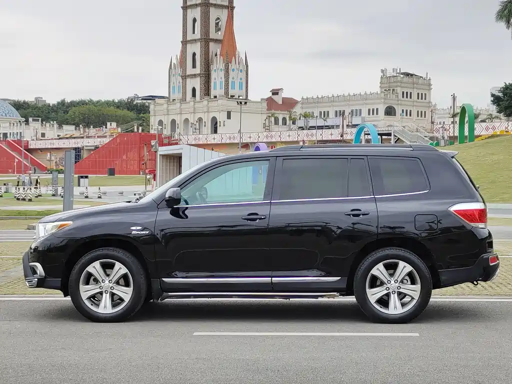 TOYOTA HIGHLANDER 2014