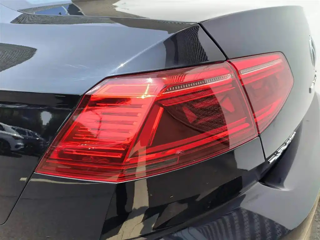 VOLKSWAGEN MAGOTAN 2023