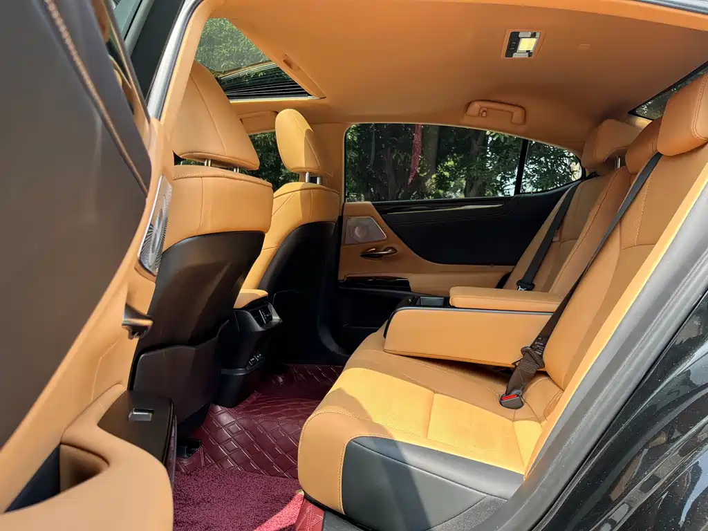 LEXUS ES 2021