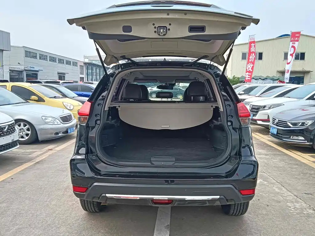 NISSAN X-TRAIL 2019
