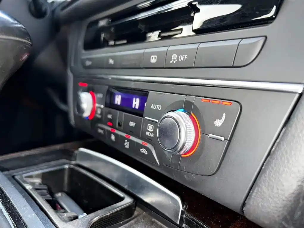 AUDI A6L 2015