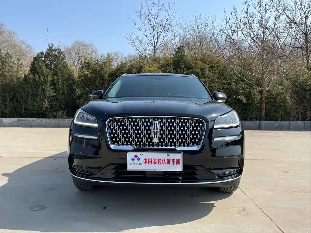 LINCOLN ADVENTURER 2022
