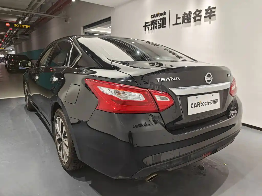 NISSAN TEANA 2017