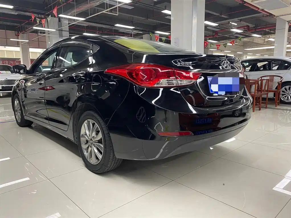 HYUNDAI ELANTRA 2016