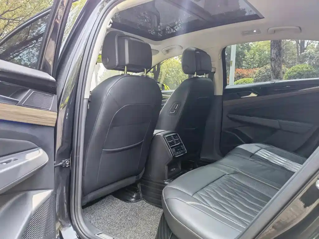 VOLKSWAGEN PASSAT 2020
