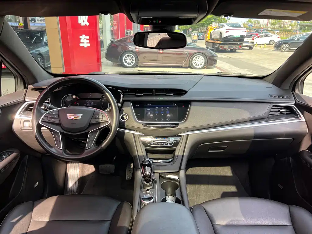 CADILLAC XT5 2021