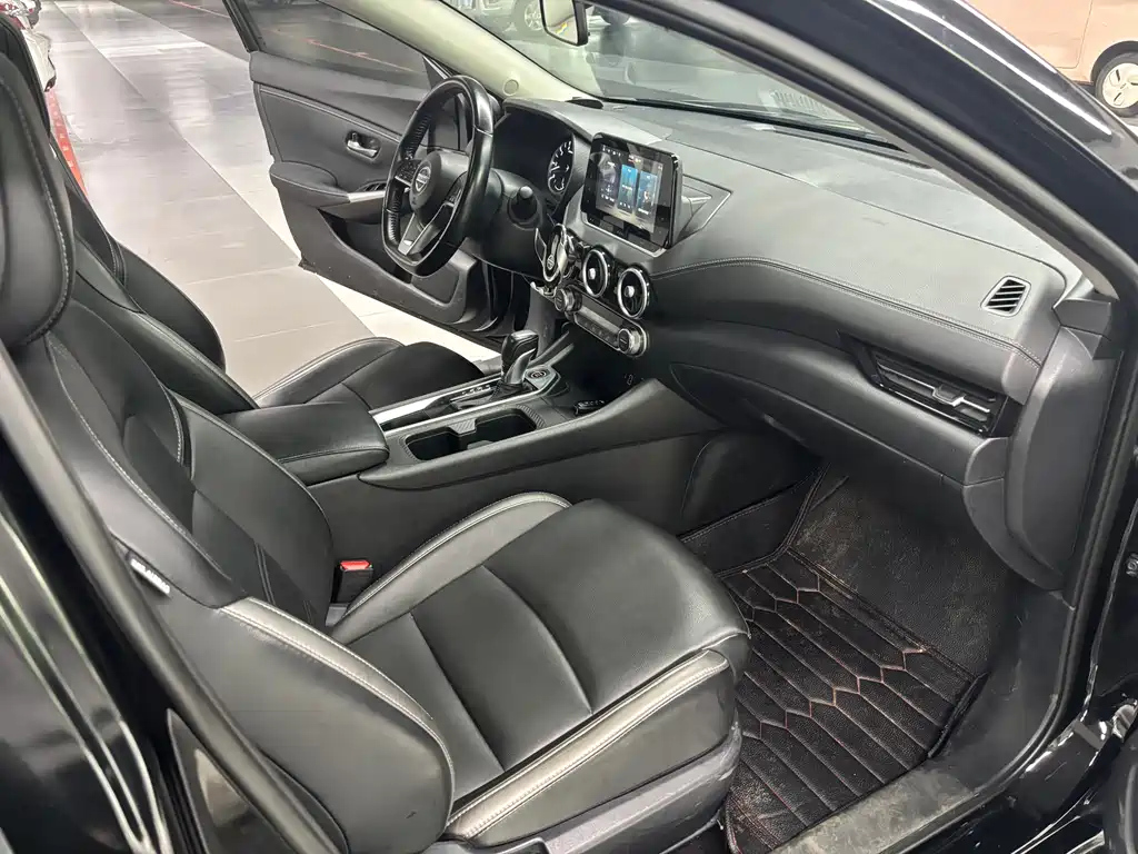 NISSAN SYLPHY 2020