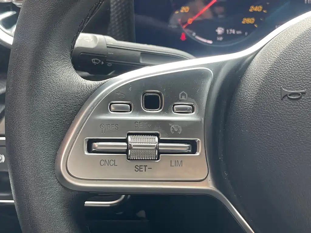 MERCEDES BENZ A-CLASS 2021