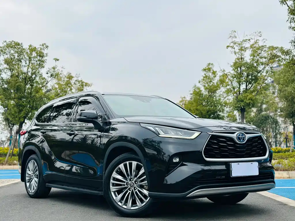 TOYOTA HIGHLANDER 2022