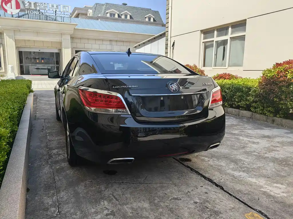 BUICK LACROSSE 2012