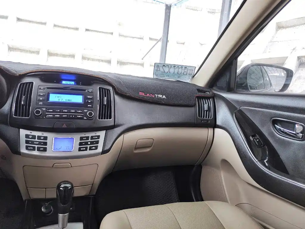 HYUNDAI CELESTA 2012