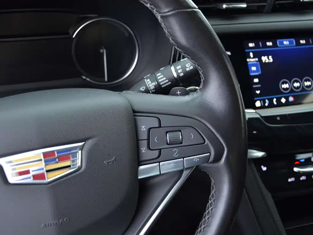 CADILLAC XT6 2021