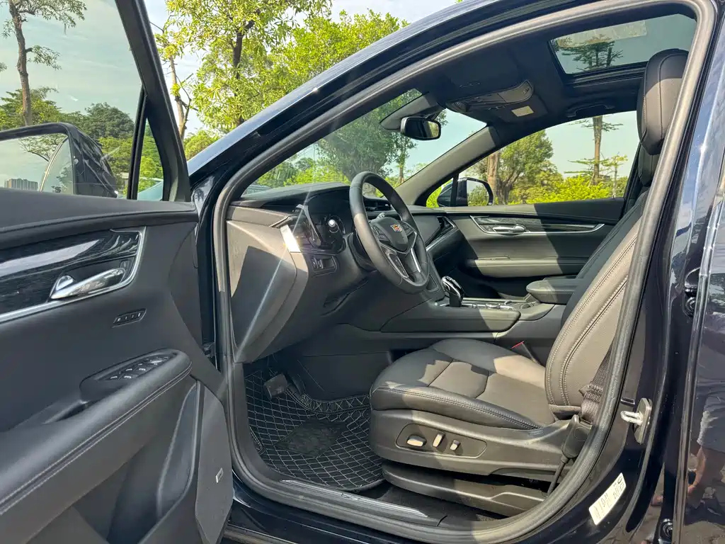 CADILLAC XT5 2022
