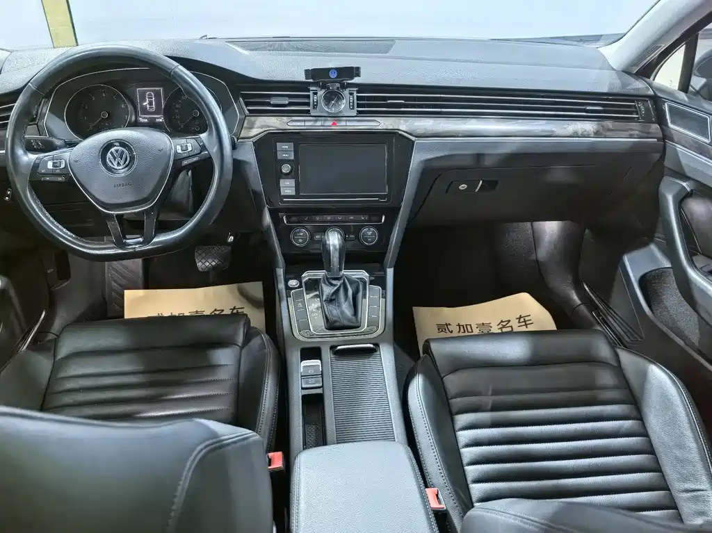 VOLKSWAGEN MAGOTAN 2019