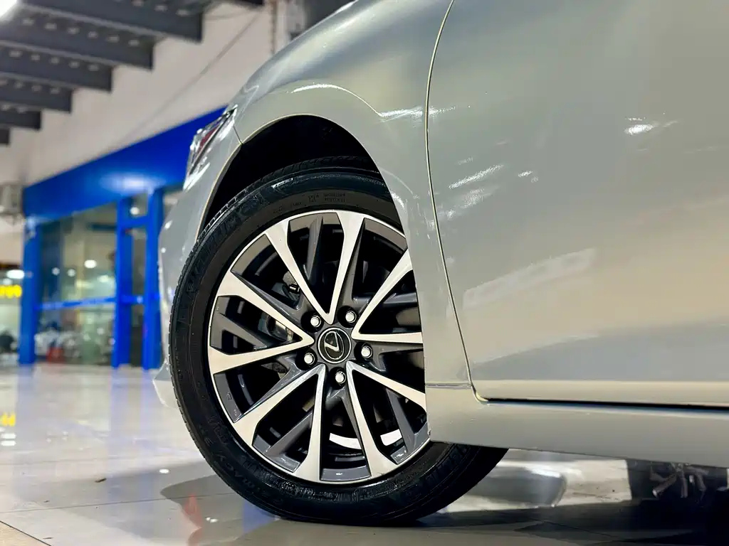 LEXUS ES 2022