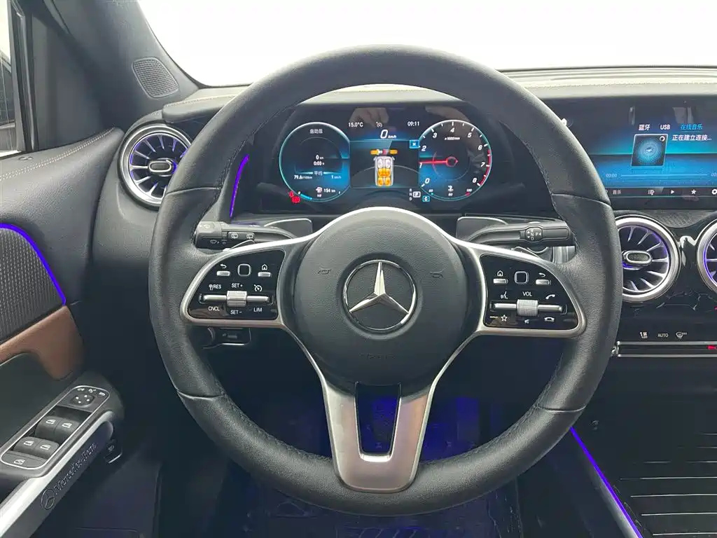 MERCEDES BENZ GLB 2021