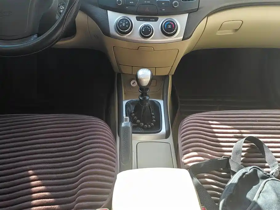 HYUNDAI CELESTA 2011