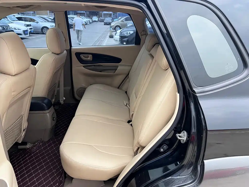 HYUNDAI TUCSON 2011