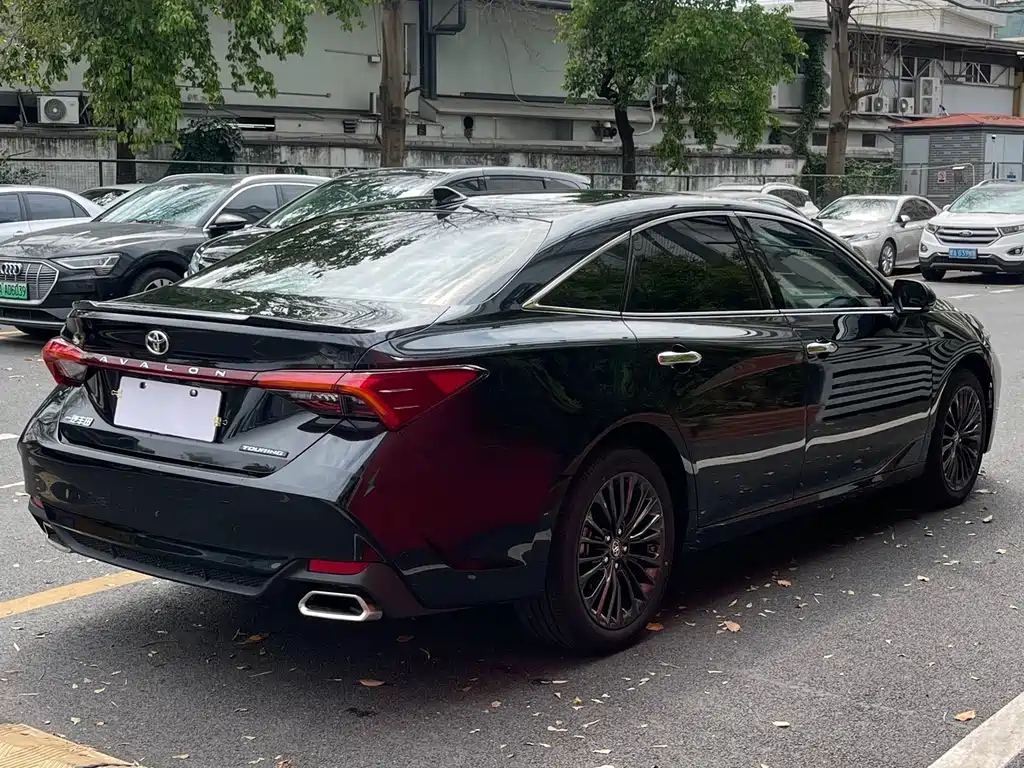 TOYOTA AVALON 2024