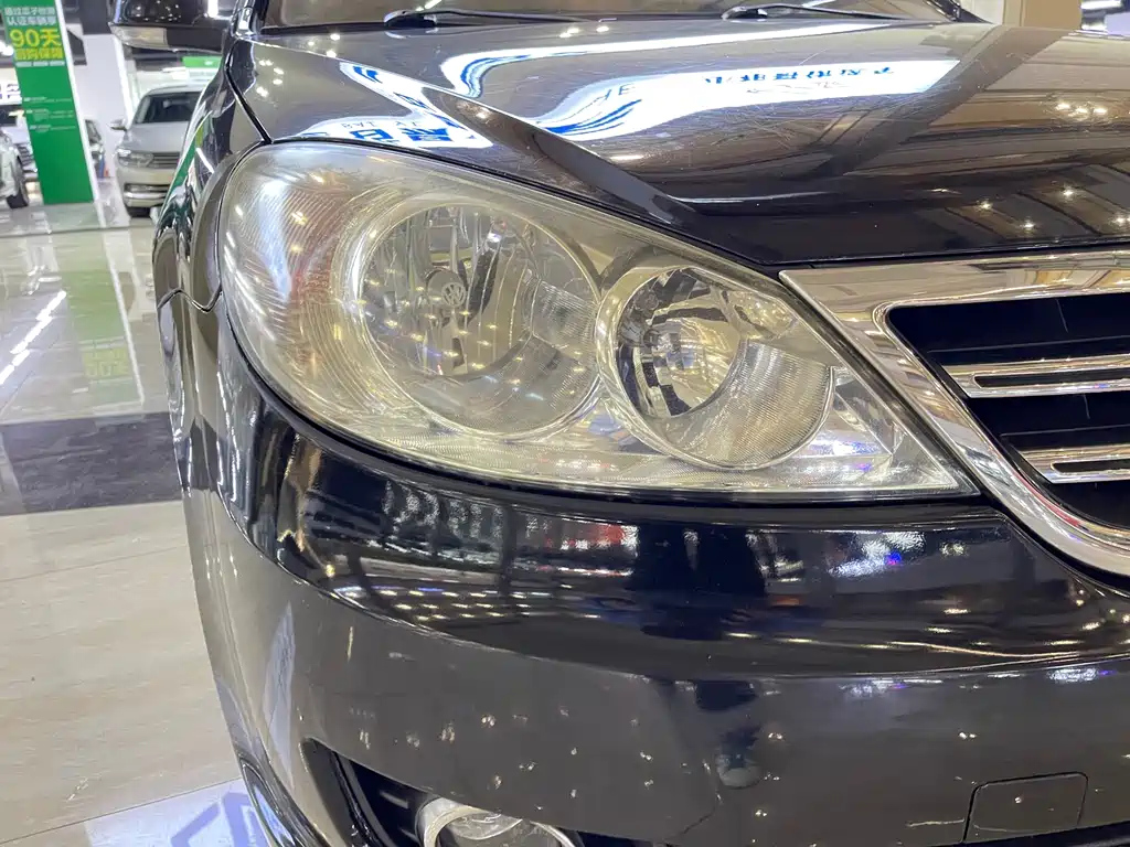 VOLKSWAGEN LAVIDA 2011
