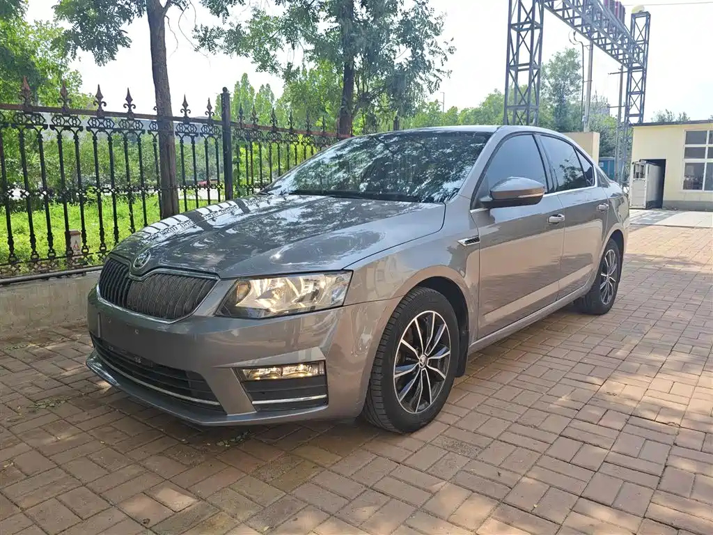 SKODA OCTAVIA 2017