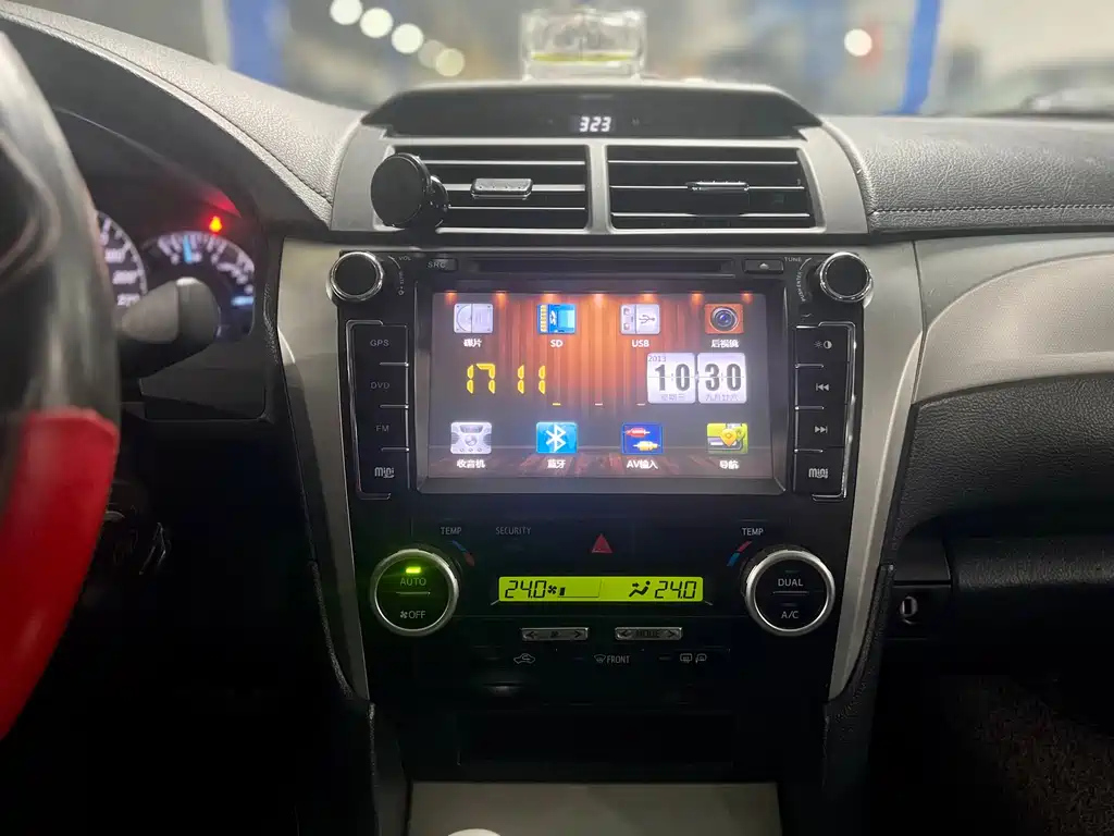 TOYOTA CAMRY 2014