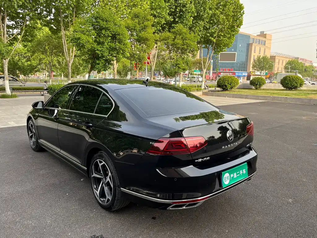 VOLKSWAGEN MAGOTAN 2022