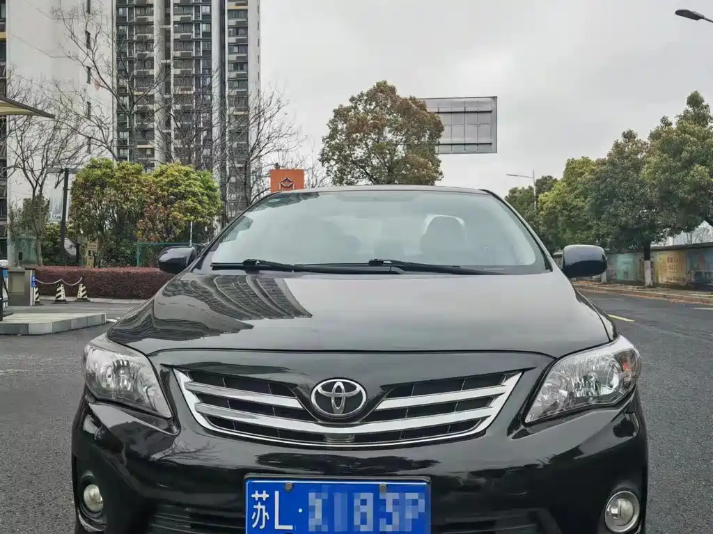 TOYOTA COROLLA 2013