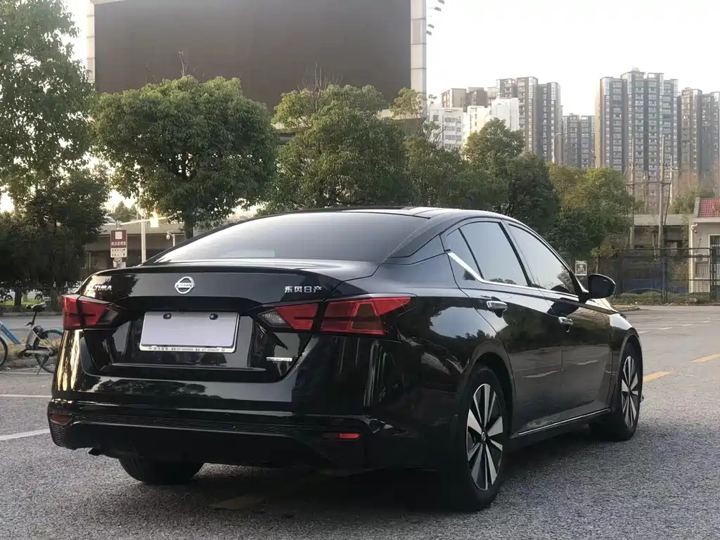 NISSAN TEANA 2021