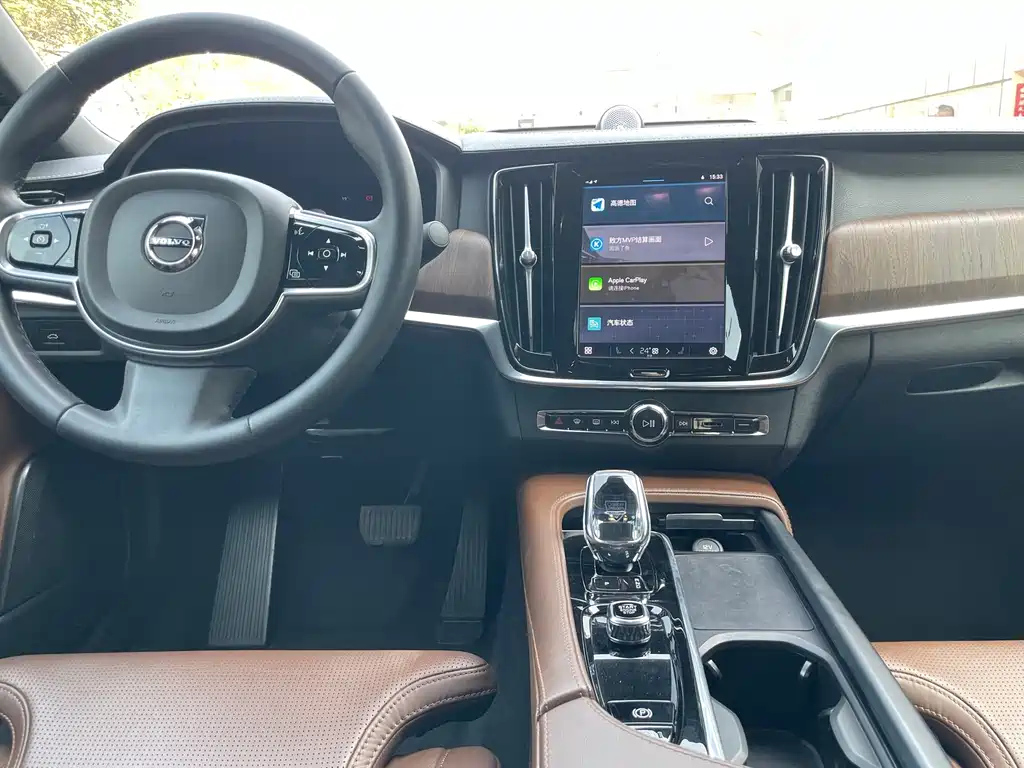 VOLVO S90 2022